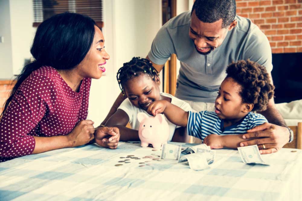 6 reasons Why it’s Important to Teach Your Children to Save!